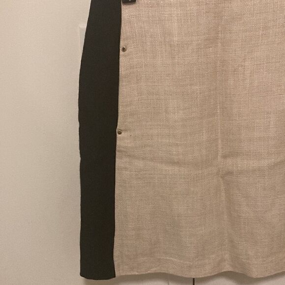 Les Copains A Line skirt with exposed back zipper. Beige/black. Size 42/6. - Picture 3 of 8